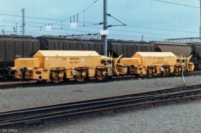 Photo of 965577 & 576 at Mossend