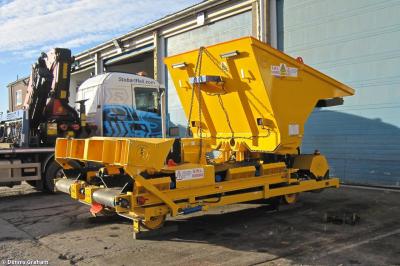 On-Track Machine and Road-Railer Roundup - December 2017 image