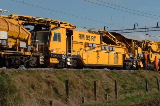 Network Rail Selling Ballast Cleaning Vehicles