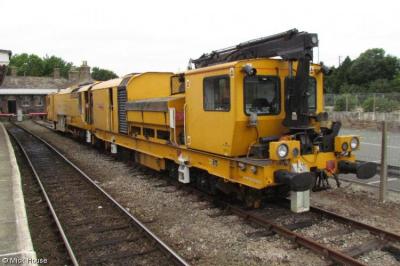Photo of DR80302 at St Erth