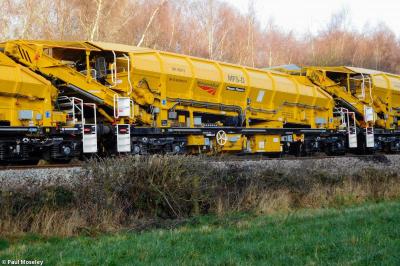 Plasser & Theurer MFS-T Hopper Wagon with water tank image