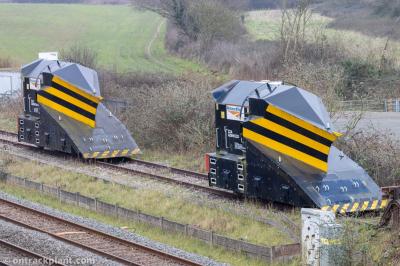 Photo of 965223 and 965240