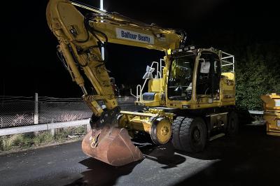 Photo of Balfour Beatty XED7032 99709940733 at Esher