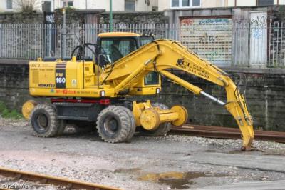 Photo of Quattro 423 - Komatsu PW160 Megarailer 10 