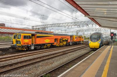 DR73942 and 390001 thumbnail