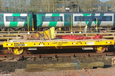 Photo of Land Recovery LRT11 99709020322 at Bletchley Carriage Sidings