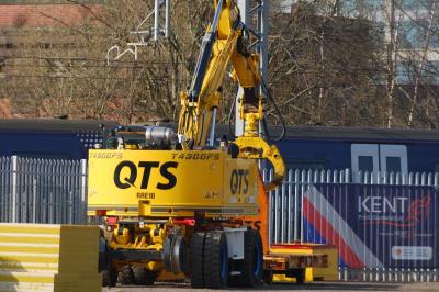 Photo of QTS RRE18 ZZ709940624 SN04HCD at Salkeld Street OHL Depot