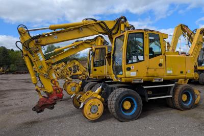 Photo of Quattro 1519 99709940007 at Brownhills - Quattro depot