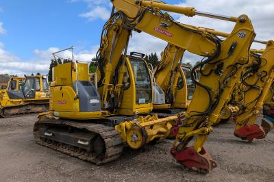 Photo of Quattro 1558 99709911065 at Brownhills - Quattro depot