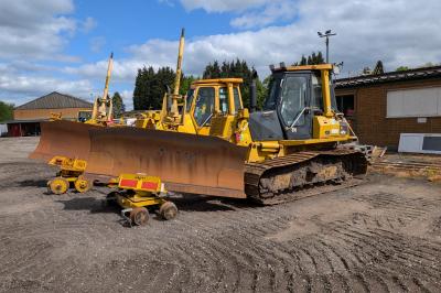 Photo of Quattro 1570 99709914052 at Brownhills - Quattro depot
