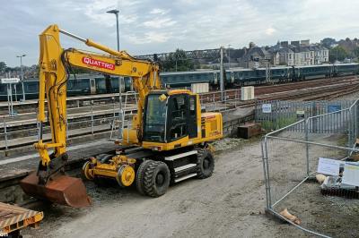 Komatsu PW170 image