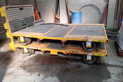 Photo of Quattro 963 99709016002, Quattro 962 99709016001 at Lockerbie - Quattro depot