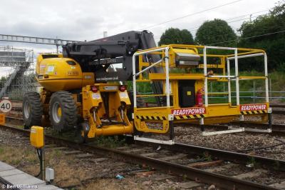 Photo of Readypower FR1378 (99709 912146 6) at Didcot West - on track