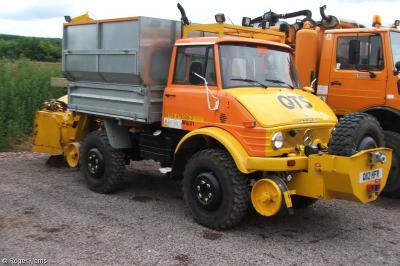 Mercedes-Benz Unimog U900 Pick-Up image
