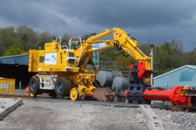 Photo of TXM 7119 (99709 940843 4) at Cwmbran - Batch Plant Yard