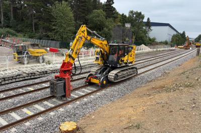 Photo of Van Elle VER027 ZZ709911463 at Bradley Junction