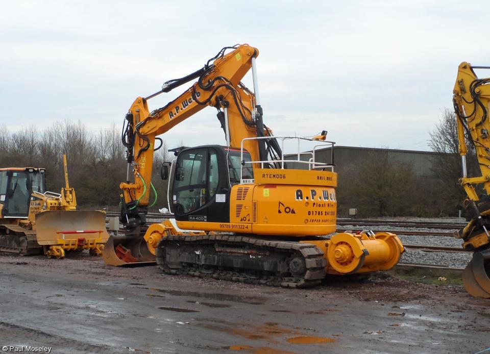 APWebb RTEM006 - JCB JS220 / RA400RR Rail-Max — ontrackplant.com