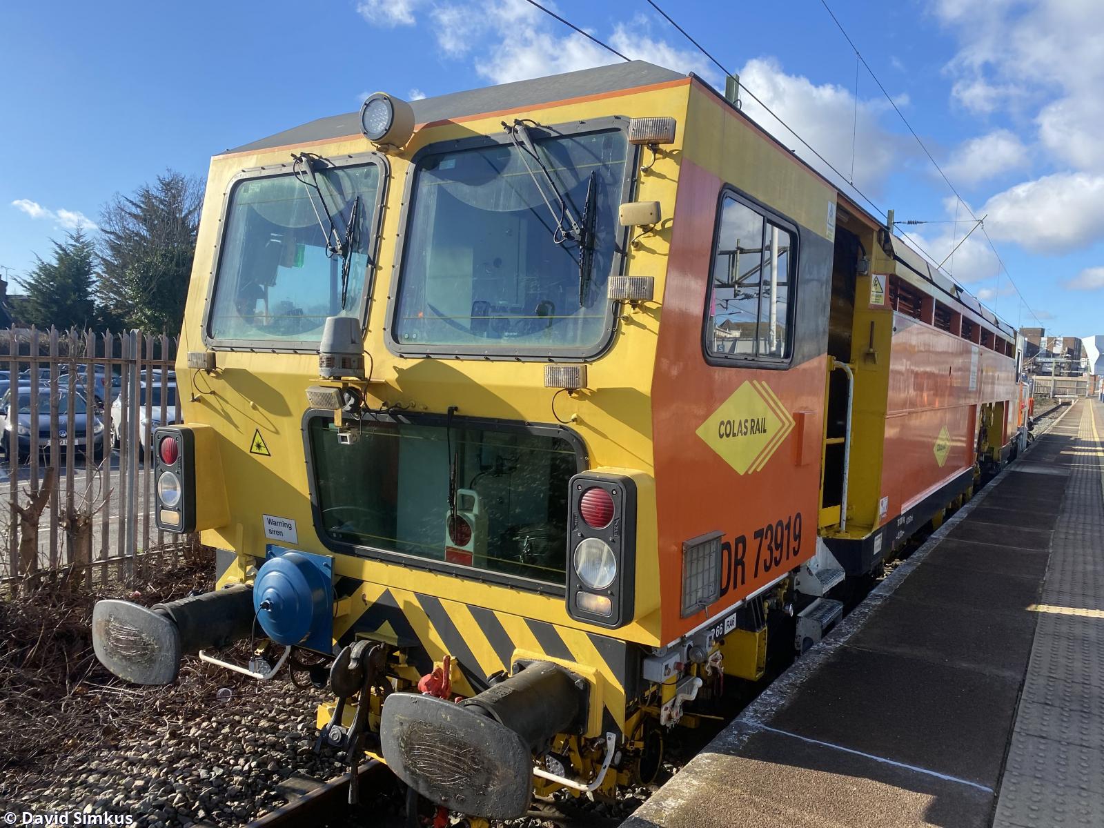 DR73919 - Plasser & Theurer 08-16/4x4C100-RT Tamper with trailer ...
