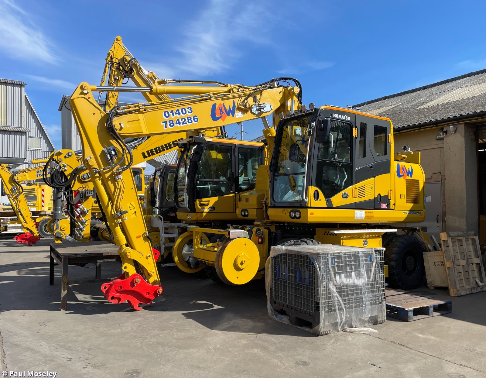 L&W RRV166 Komatsu 16011 RAIL RAIDER mk2 —